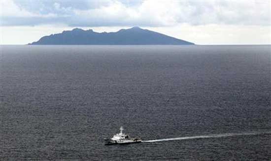 点击浏览下一张>> 日本P-3C巡逻机入侵钓鱼岛上空 记者随机搭乘