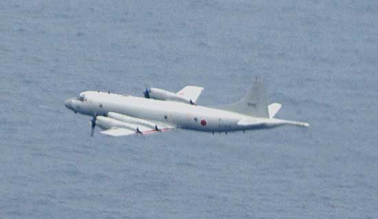 点击浏览下一张>> 日本P-3C巡逻机入侵钓鱼岛上空 记者随机搭乘